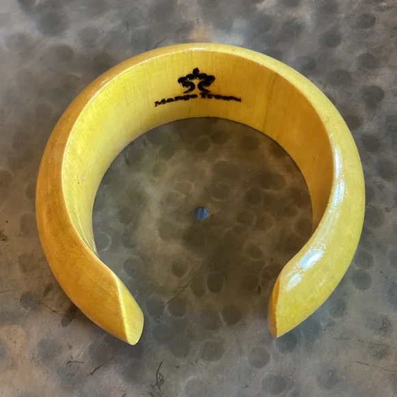 MANGO TREE Mustard Yellow Gold Light Wooden Boho Bangle Bracelet - Picture 7 of 11